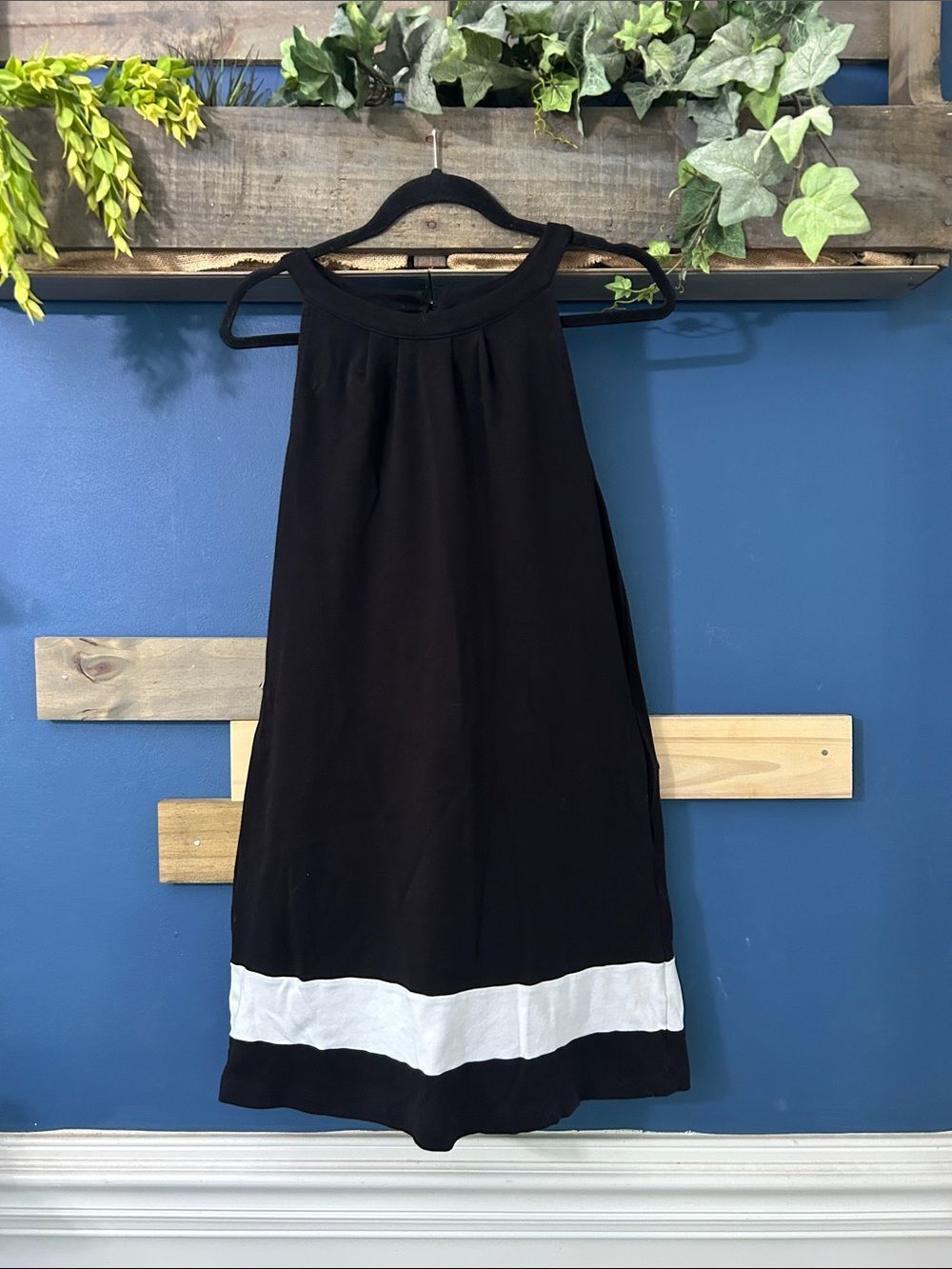 New York & Company Black/White Dress with Pockets 100% Cotton Med